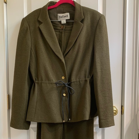 3 for $10 Rafael Olive Green Blazer - Picture 3 of 7